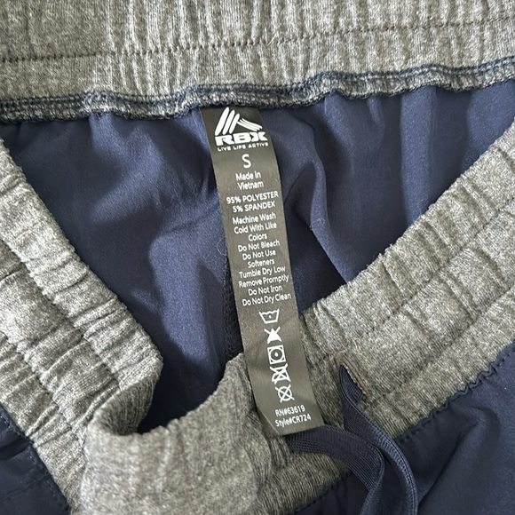 Jogger pants - Picture 3 of 4